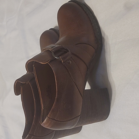 Born Clogs - Picture 5 of 7